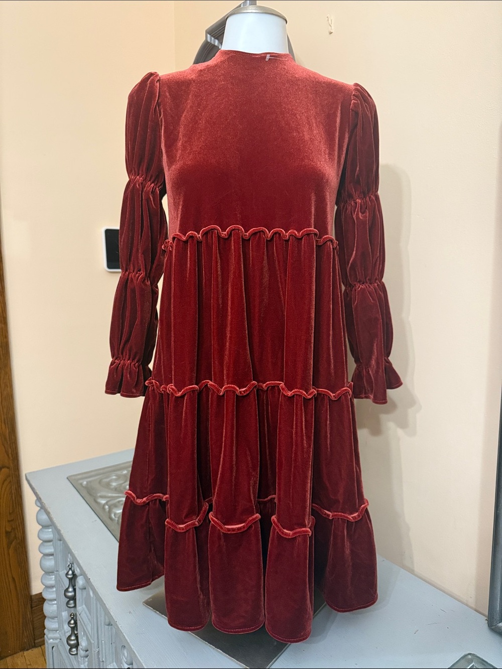Vintage Roberta di Roma 14 Girls Burgundy Red Velvet Tiered Dress